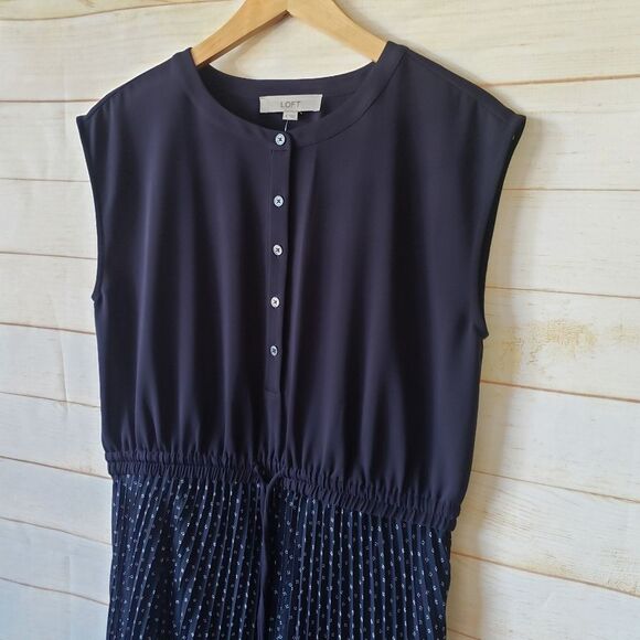 LOFT Henley Top Pleated Skirt Round Neck Cap Sleeve Dress Navy Office Size 6 - Picture 4 of 12